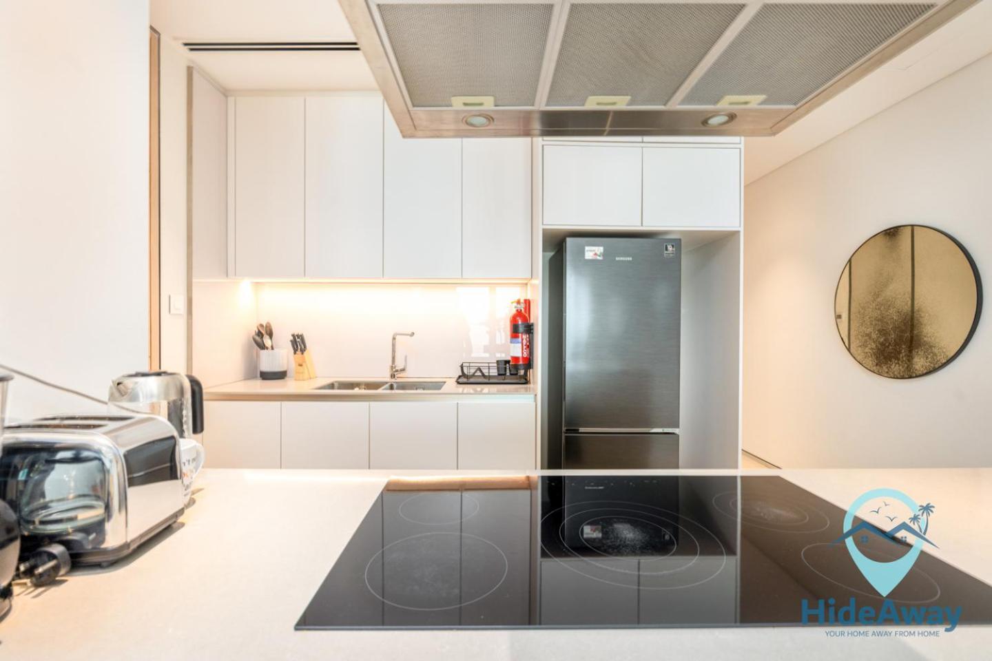 Apartment 3br Seaview Jbr Address *