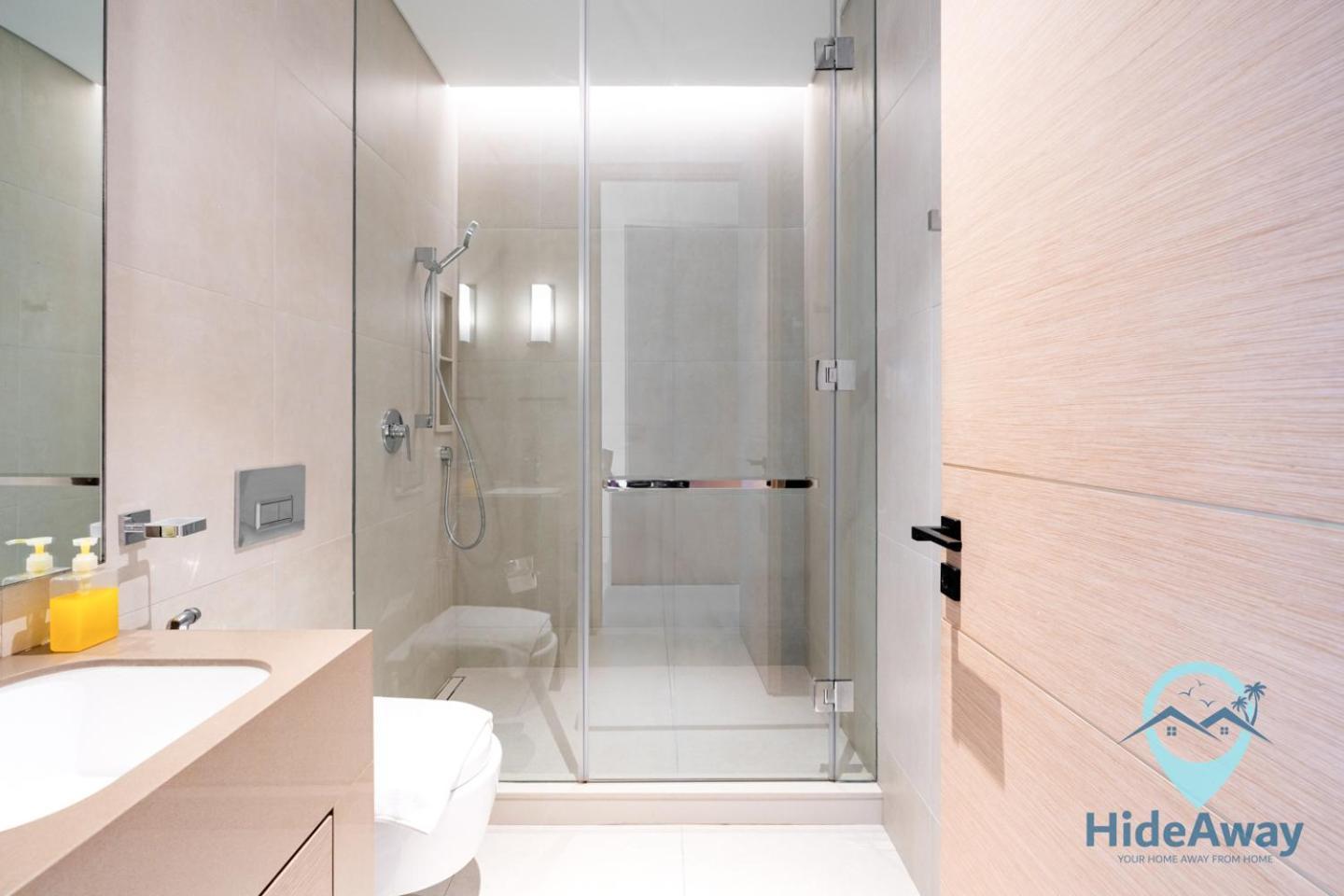 3br Seaview Jbr Address *